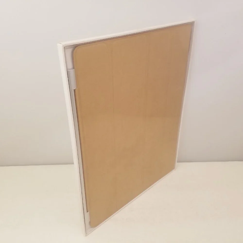Apple iPad Smart Cover for iPad 2 TAN MC948LL/A | 5T1103042 | ZM826-977-A